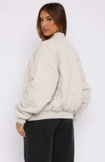 Soft Love Bomber Jacket Beige-3